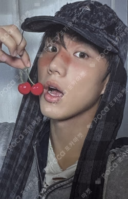 UNIQUE Target Exclusive INTAK photocard image