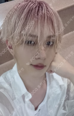 UNIQUE Fnac Exclusive THEO photocard image