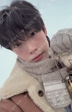 1st PHOTO BOOK [WHITE LETTERS] APPLEMUSIC