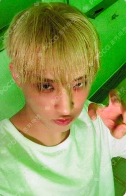 UNIQUE Light Keyring Ver. APPLEMUSIC KEEHO photocard image