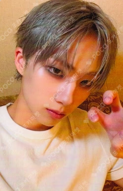 UNIQUE Light Keyring Ver. APPLEMUSIC JIUNG photocard image