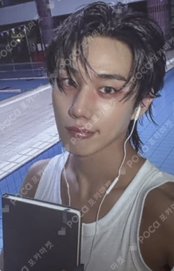 UNIQUE Barnes & Noble Exclusive INTAK photocard image