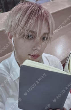 UNIQUE Barnes & Noble Exclusive THEO photocard image