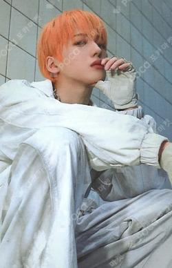 HOUSE OF TRICKY : WRECKING THE HOUSE KEYRING ver. MINJAE photocard image