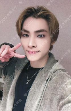 NCT XIAOJUN photocard image