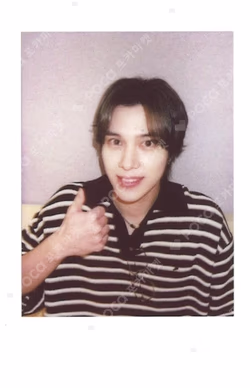 NCT HENDERY photocard image