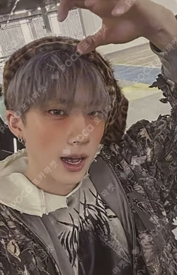 UNIQUE hello82 POP-UP Exclusive JIUNG photocard image