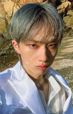 UNIQUE Light Keyring Ver. KTOWN4U