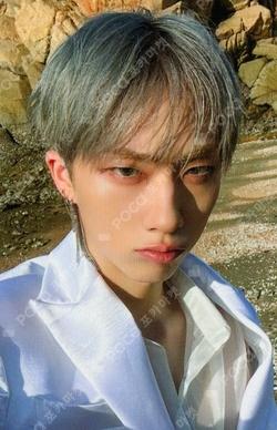 UNIQUE Light Keyring Ver. KTOWN4U JIUNG photocard image