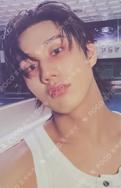 UNIQUE B Ver. INTAK photocard image