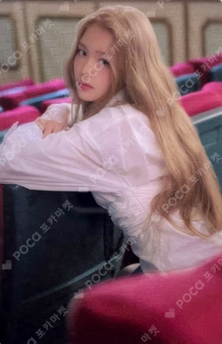 izna × TOWER RECORDS CAFE Jeong Sae Bi photocard image