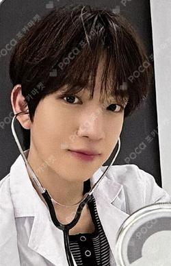 PUSH BACK APPLEMUSIC KIMMINJAE photocard image