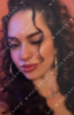 BEAUTIFUL CHAOS POP-UP STORE T-SHIRT CROP Daniela photocard image