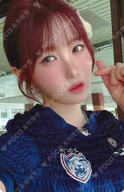 iLy EVERLINE HITOMI photocard image