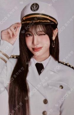 2026 IVE THE 4TH FAN CONCERT < DIVE into IVE > RANDOM PHOTOCARD PACK LIZ photocard image