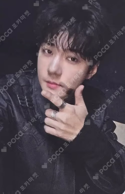 REVERXE YES24 SEHUN photocard image