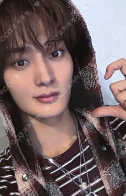 BLAST OUT VICTOR ONLINE STORE LUCKY DRAW TAEYOUNG photocard image