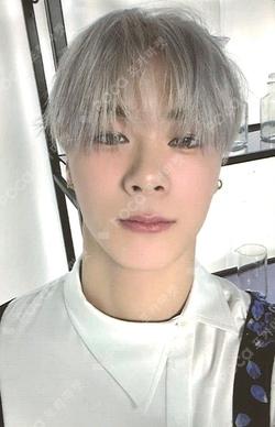 INCENSE IMPURE ver. MOONBIN photocard image