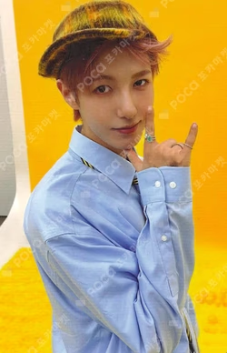 2026 SEASON'S GREETINGS RANDOM TRADING CARD SET B ver. RENJUN photocard image