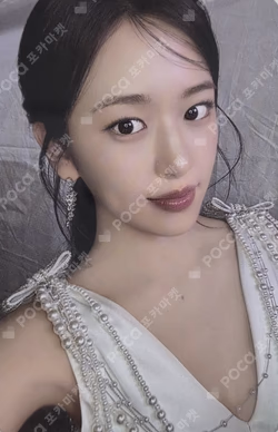 2026 IVE THE 4TH FAN CONCERT < DIVE into IVE > RANDOM PHOTOCARD PACK YUJIN photocard image