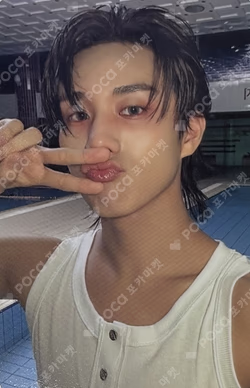 UNIQUE B Ver. INTAK photocard image