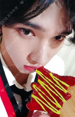 LOST JUMP UP Chael photocard image