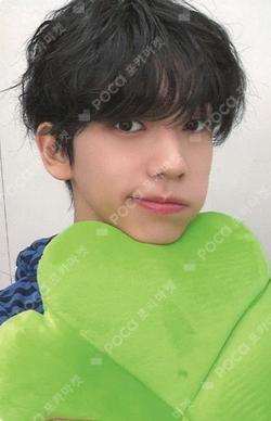 8TURN HAE MIN photocard image