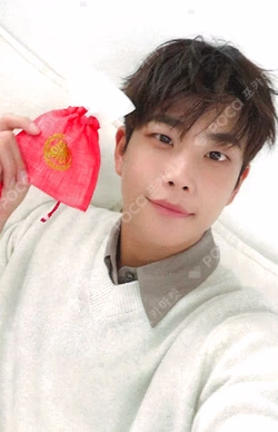 CLOCK APPLEMUSIC MJ photocard image