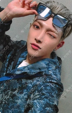 ZERO : FEVER Part.2 Diary ver. Platform VER. HONGJOONG photocard image