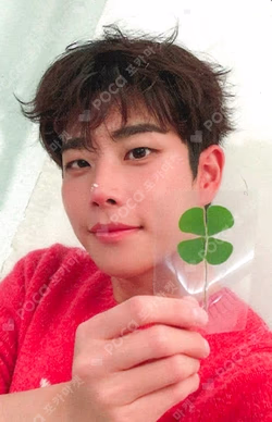 CLOCK APPLEMUSIC MJ photocard image