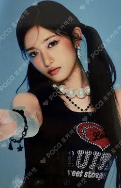 REVIVE+ ARTBOX LEESEO photocard image