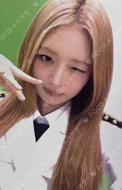 Imagen de la photocard de REI de IVE