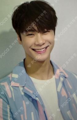AROHA 1ST GEN MOONBIN photocard image