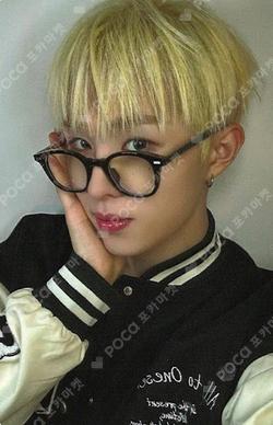 Beat-Boxer APPLEMUSIC HYUI photocard image
