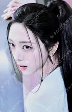 Ice Cream POCAALBUM B Ver. YUNA photocard image