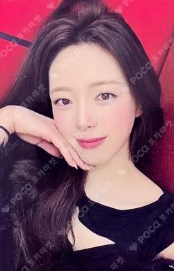 Ice Cream POP-UP STORE REWARD YUNA photocard image