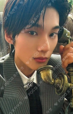 HANBIN’s BIRTHDAY CAFE RANDOM TRADING CARD