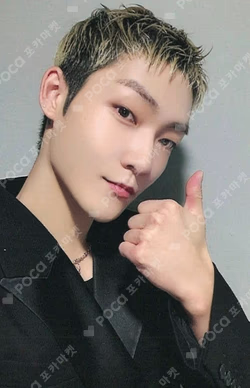 Unexpected YIZHIYU KEVIN photocard image