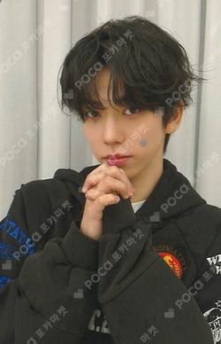 BRUISE 1st music HAE MIN photocard image