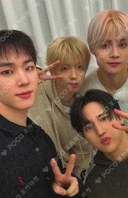 BRUISE MAKESTAR Unit photocard image