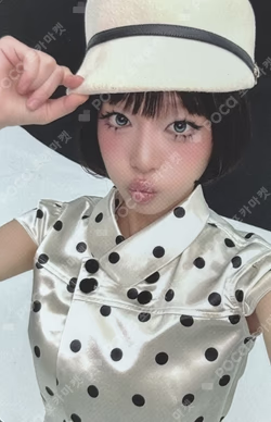 LOVE CATCHER BROADCAST YENA photocard image