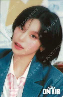 ITZY The 4th Fan Meeting ITZY MIDZY, LET'S FLY! "ON AIR" KUJI YEJI photocard image