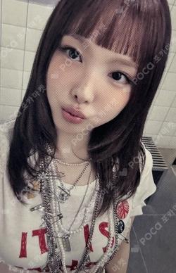 THIS IS FOR YIZHIYU NAYEON photocard image