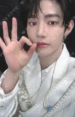 RE-FLOW Plus Chat Shop ZHANG HAO photocard image