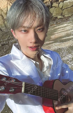 UNIQUE LATAM Exclusive JIUNG photocard image