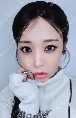 REV Over The Rainbow Moon Byul photocard image