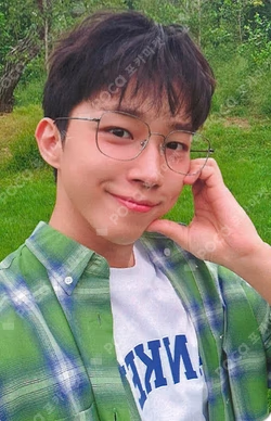 2026 SEASON'S GREETINGS [Re : Member] SOUND WAVE SEO DONG SUNG photocard image