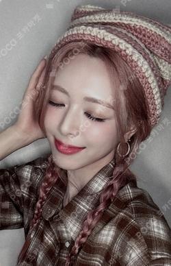 Girls Will Be Girls MAKESTAR YUNA photocard image