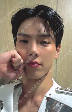 THE X StarRiver SHOWNU photocard image