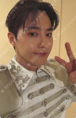 REVERXE Fanshowcase UNBOXING EVENT YES24 SUHO photocard image